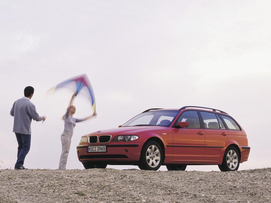  BMW 318i Touring 2001 года  (фото 8 из 8)
